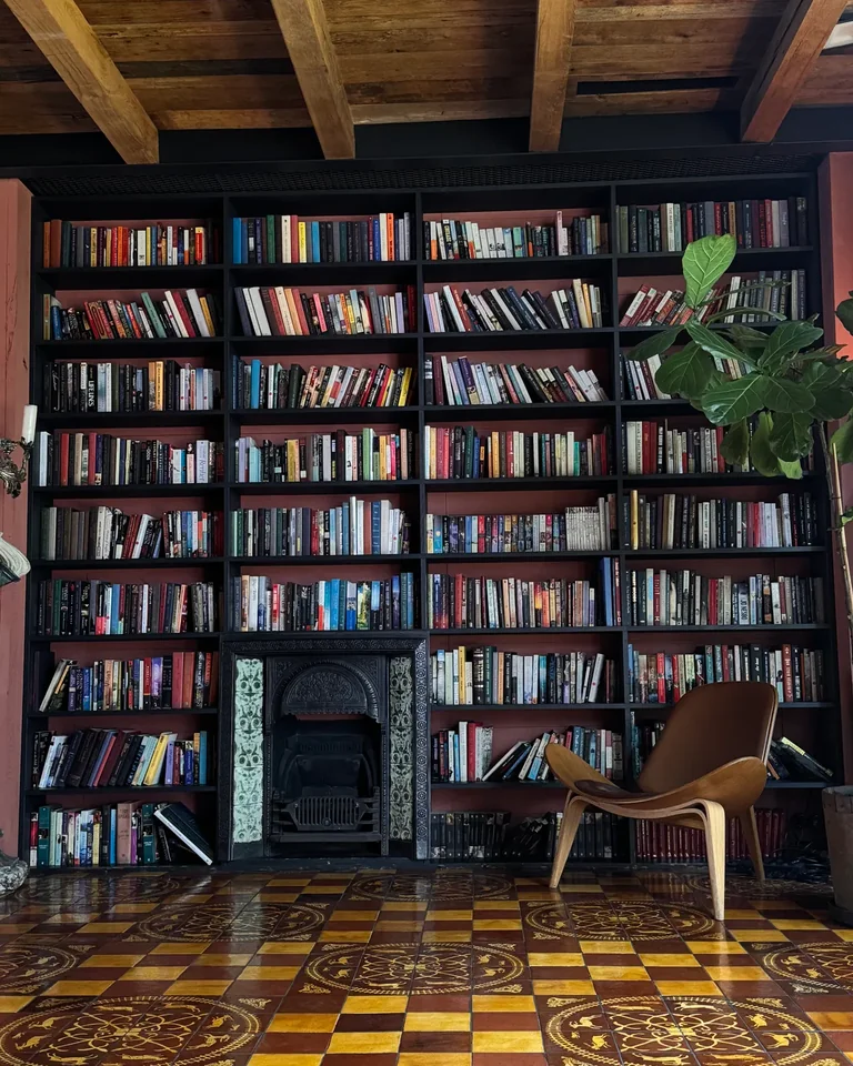 16 Budget Built-In Bookshelf Ideas for a Home Library That Looks Custom