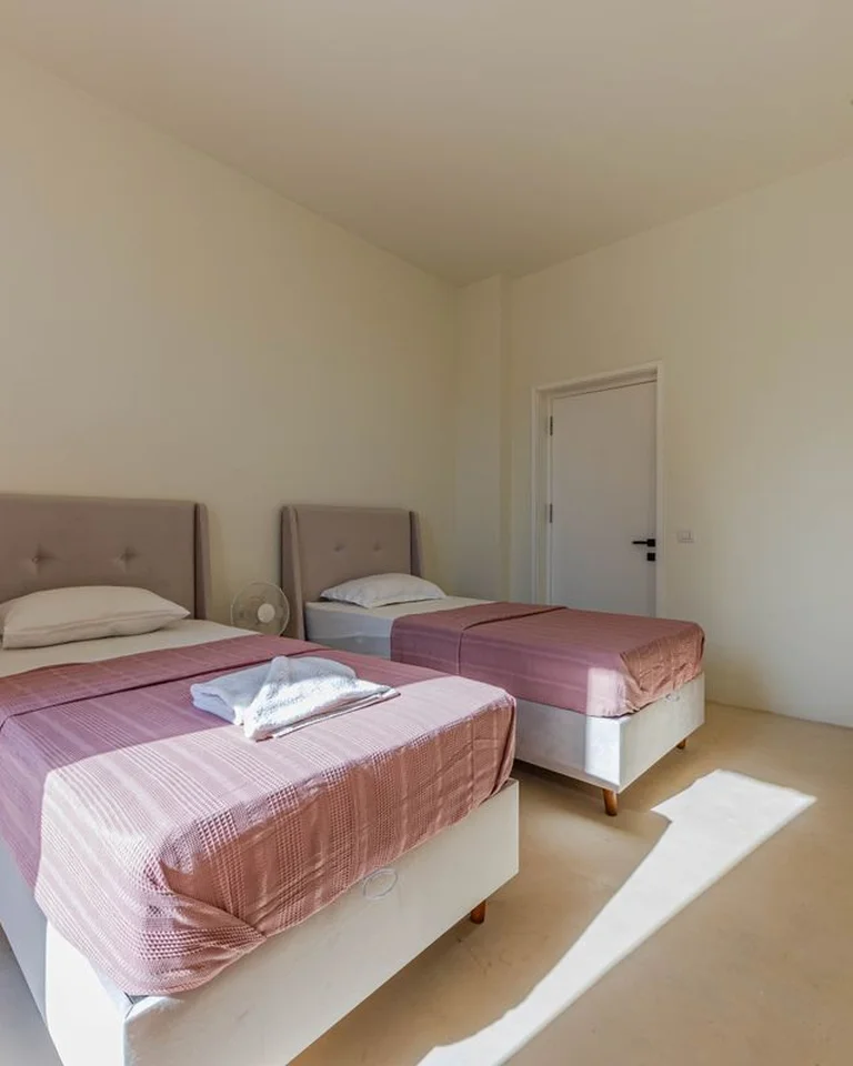 20 Two-Person Dorm Room Ideas for Roommates With Totally Different Styles