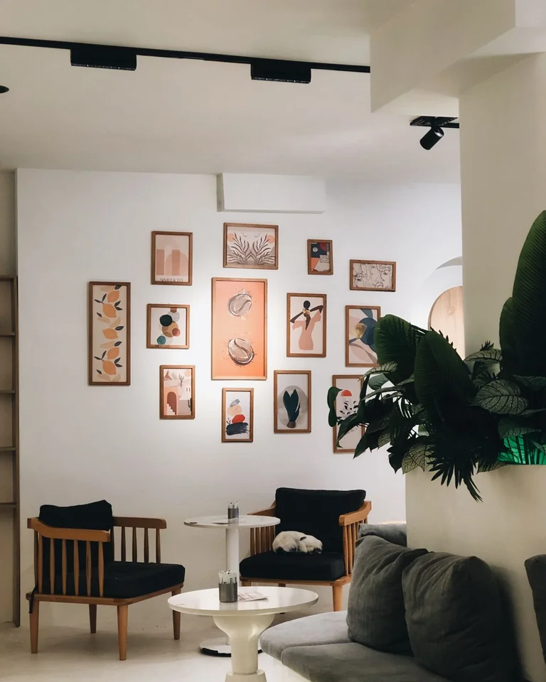 Wall Decor Above Couch: 17 Ideas That Actually Work (Plus Sizing Rules)